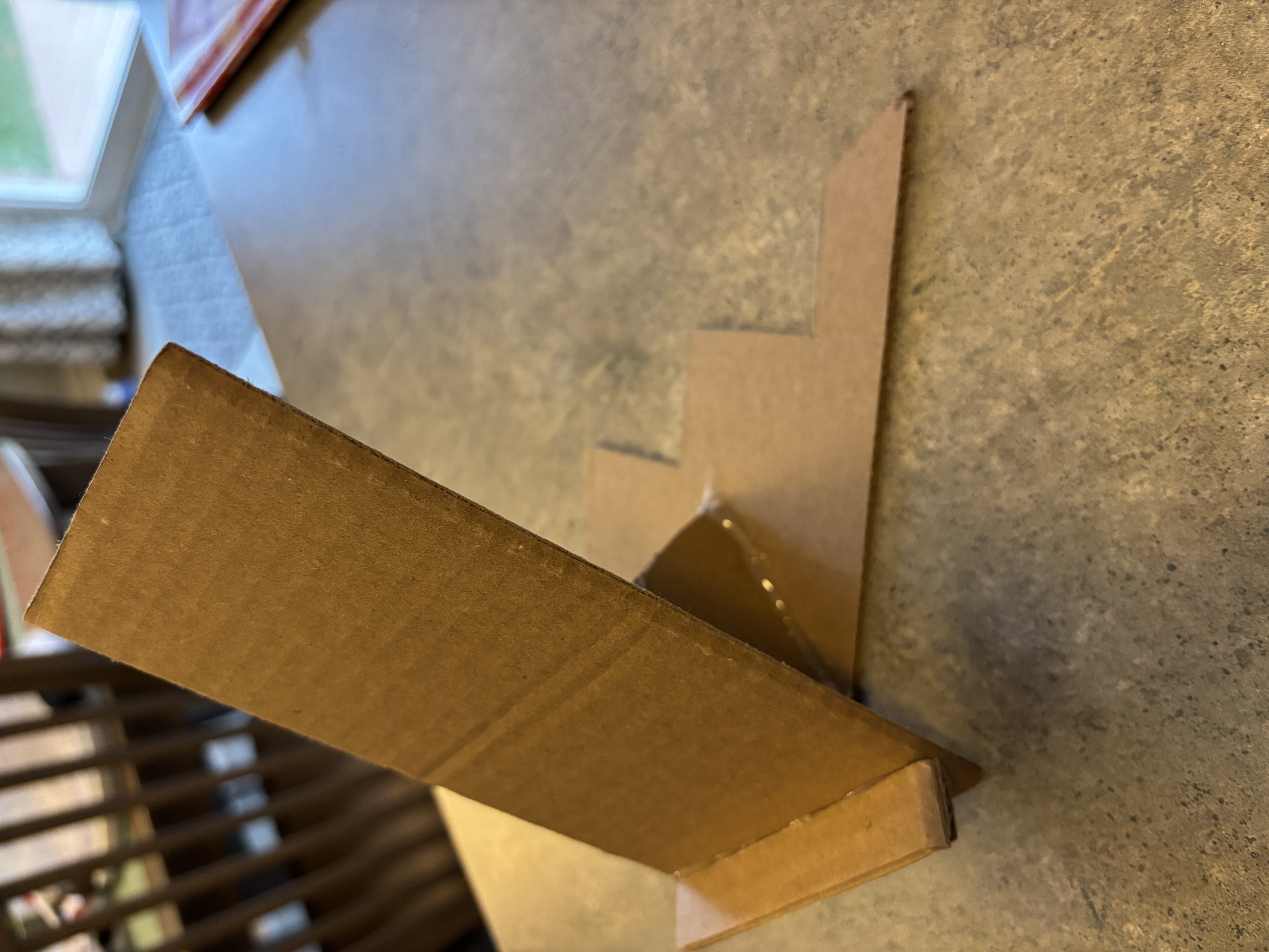 Followed a tutorial to make a phone stand <a href='https://www.youtube.com/embed/tgbNymZ7vqY' target='_blank'><p>Project Video Link</p></a>